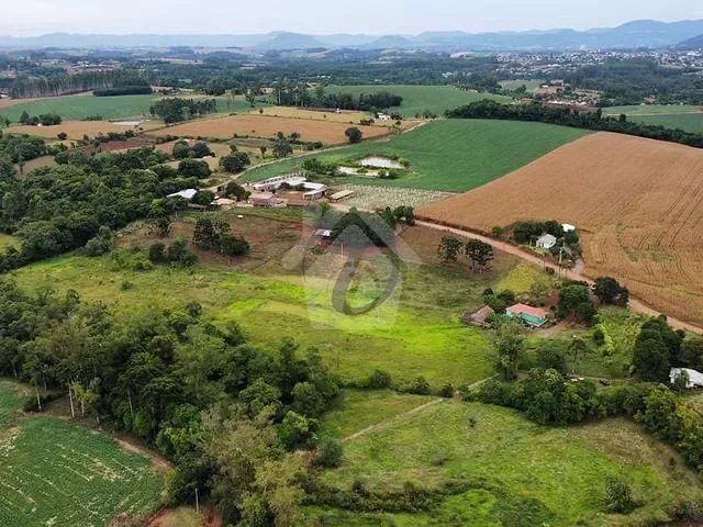 Chácara com 100m² 3 quartos e 2 banheiros, à venda, no bairro Zona Rural em Fazenda Vilanova