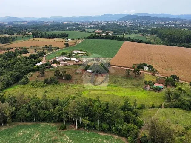 Chácara com 100m² 3 quartos e 2 banheiros, à venda, no bairro Zona Rural em Fazenda Vilanova