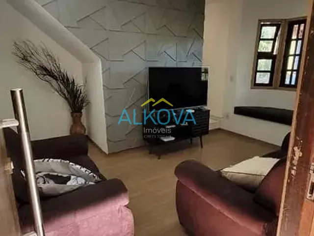 Chácara com 1200m² 4 quartos e 3 banheiros, à venda, no bairro Santa Cecilia II em São José dos Campos