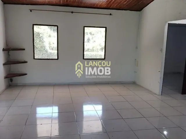 Chácara com 1000m² 3 quartos e 2 banheiros, à venda, no bairro Maracana em Jarinu