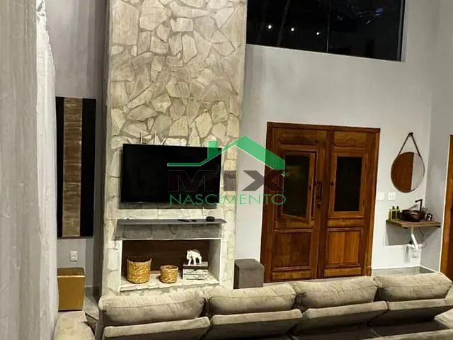 Chácara com 910m² 4 quartos e 2 banheiros, à venda, no bairro Parque Rio Abaixo em Atibaia