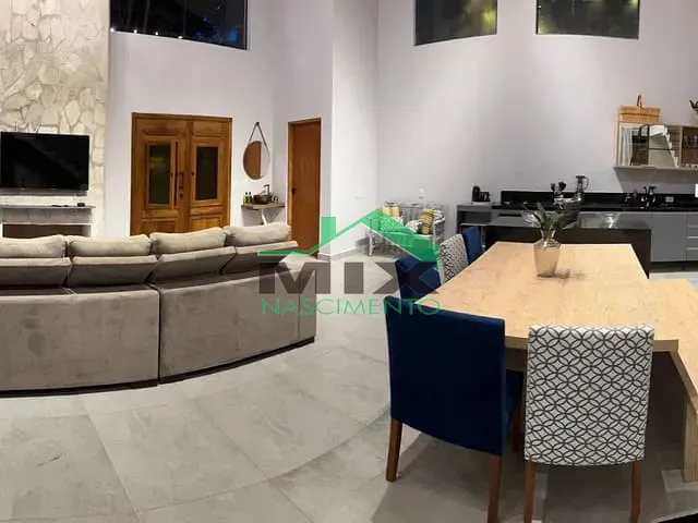 Chácara com 910m² 4 quartos e 2 banheiros, à venda, no bairro Parque Rio Abaixo em Atibaia