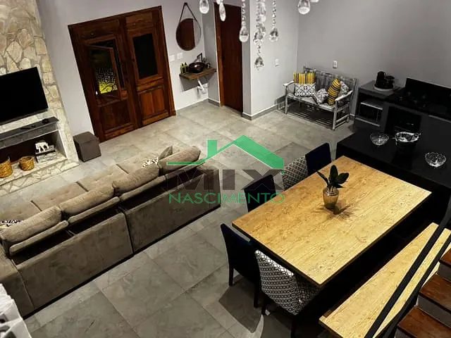 Chácara com 910m² 4 quartos e 2 banheiros, à venda, no bairro Parque Rio Abaixo em Atibaia