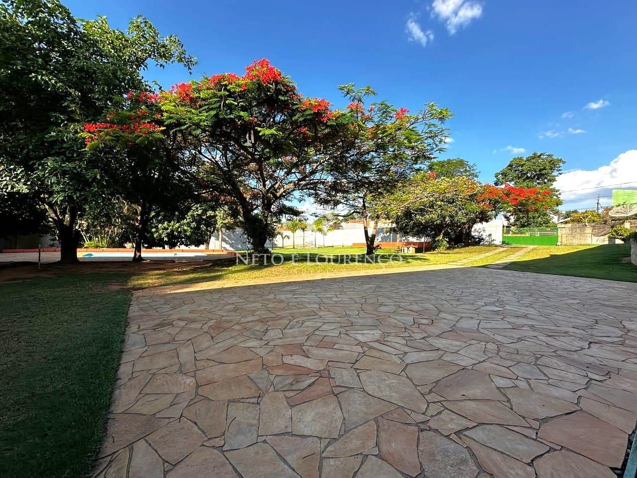Chácara à venda com 5 quartos, 2000m² - Foto 11