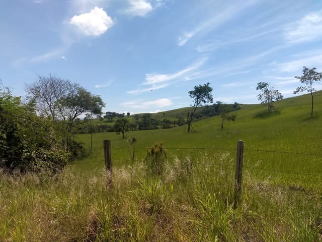 Chácara com 400000m², à venda, no bairro Barreiro em Taubaté