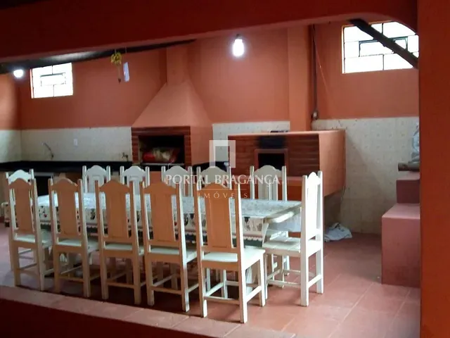 Chácara com 400m² 6 quartos e 5 banheiros, à venda, no bairro Bairro Sete Barras em Bragança Paulista