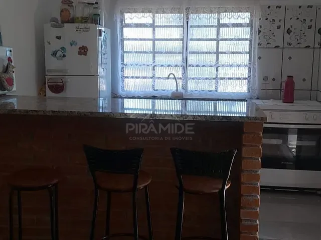 Chácara com 2000m² 3 quartos e 1 banheiro, à venda, no bairro Colinas em Poços de Caldas