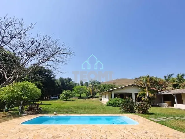 Chácara com 24000m² 3 quartos e 3 banheiros, à venda, no bairro Registro em Taubaté
