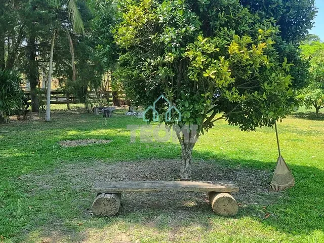 Chácara com 24000m² 3 quartos e 3 banheiros, à venda, no bairro Registro em Taubaté