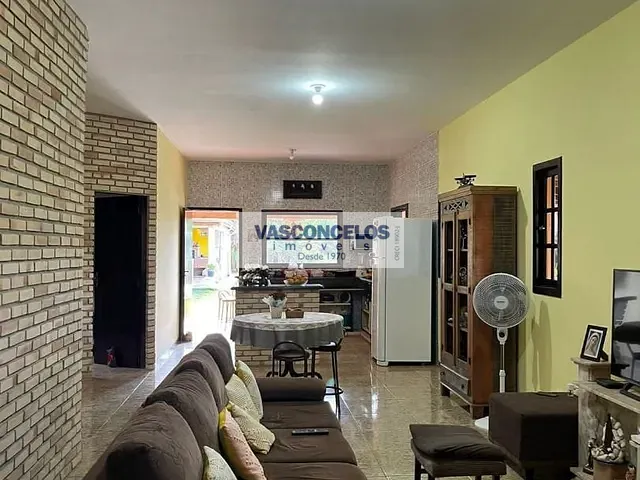 Chácara com 2100m² 3 quartos e 2 banheiros, à venda, no bairro Jardim Motorama em São José dos Campos