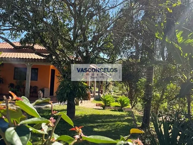 Chácara com 2100m² 3 quartos e 2 banheiros, à venda, no bairro Jardim Motorama em São José dos Campos
