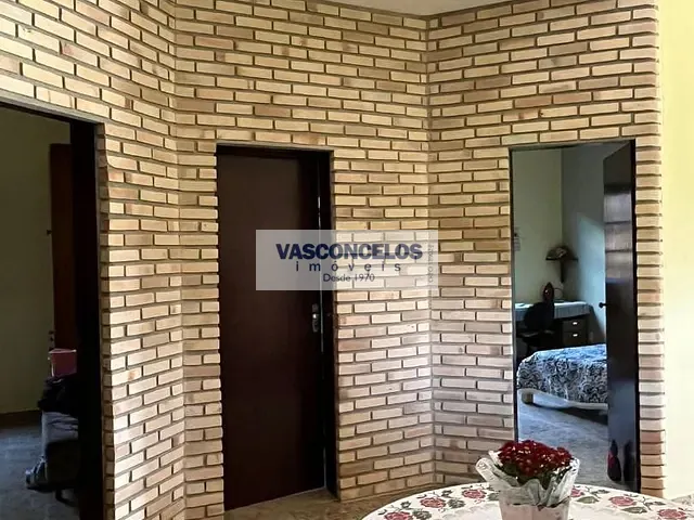 Chácara com 2100m² 3 quartos e 2 banheiros, à venda, no bairro Jardim Motorama em São José dos Campos