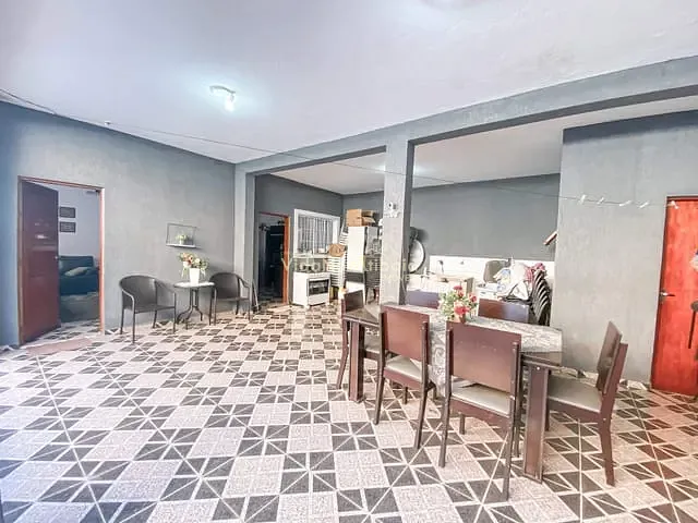 Casa com 514m² 3 quartos e 2 banheiros, à venda, no bairro Jardim Estância Brasil em Atibaia