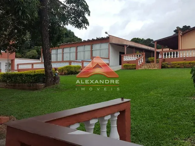 Chácara com 2219m² 3 quartos e 4 banheiros, à venda, no bairro Santa Herminia em São José dos Campos