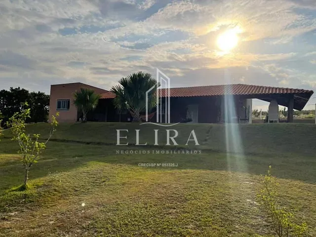 Chácara com 5000m² 5 quartos e 3 banheiros, à venda, no bairro Centro em Limeira