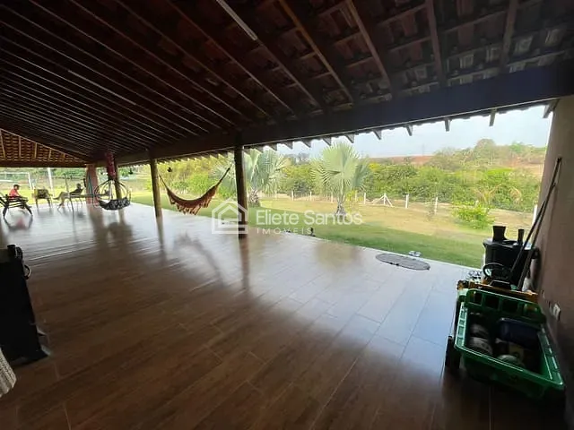 Chácara com 5000m² 5 quartos e 3 banheiros, à venda, no bairro Centro em Limeira