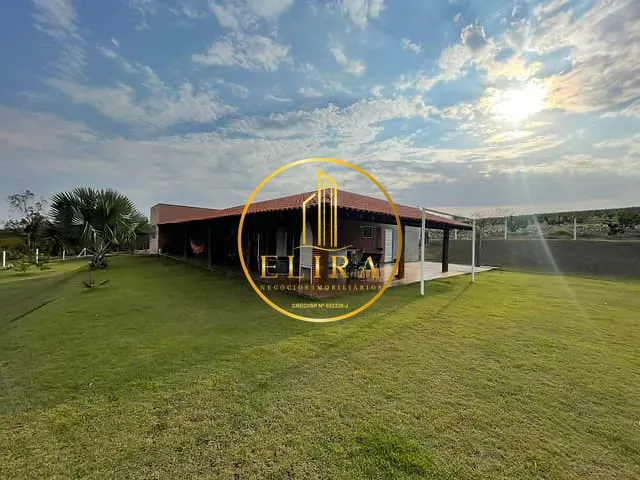 Chácara com 5000m² 5 quartos e 3 banheiros, à venda, no bairro Centro em Limeira