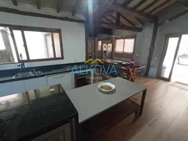 Chácara com 2200m² 3 quartos e 4 banheiros, à venda, no bairro Freitas em São José dos Campos