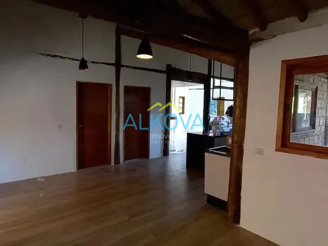 Chácara com 2200m² 3 quartos e 4 banheiros, à venda, no bairro Freitas em São José dos Campos