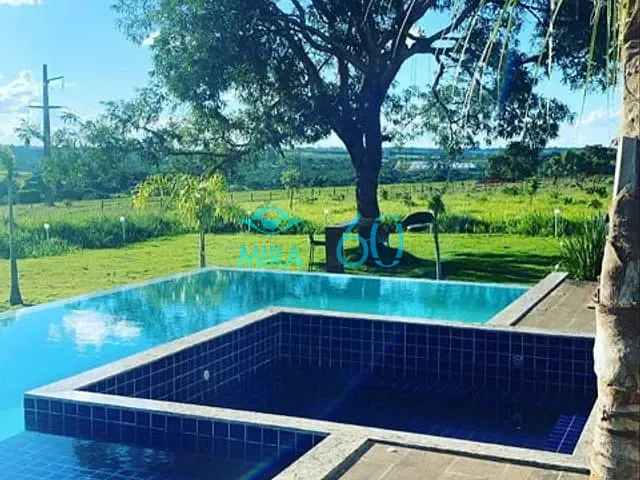 Chácara com 20000m² 4 quartos e 5 banheiros, à venda, no bairro Zona Rural em Bela Vista de Goiás