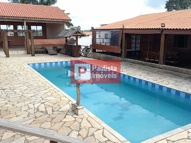 Chácara com 970m² 6 quartos e 4 banheiros, à venda, no bairro Jardim Shangrilá (Zona Sul) em São Paulo