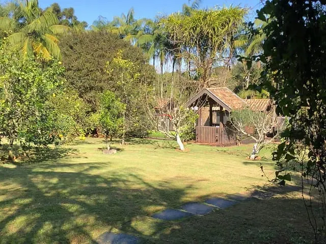 Chácara com 3000m² 1 quarto e 1 banheiro, à venda, no bairro Parque Universidade em Londrina