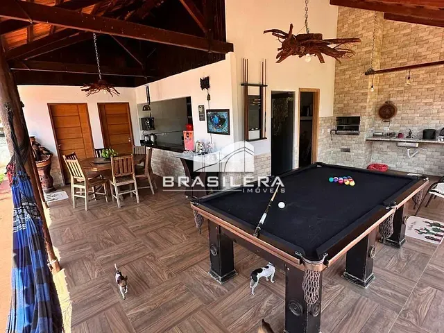 Chácara com 1500m² 3 quartos e 2 banheiros, à venda, no bairro Condomínio Parque dos Cisnes em Goiânia