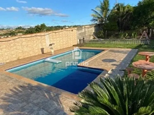Chácara com 1280m² 4 quartos e 3 banheiros, à venda, no bairro Loteamento Chácaras Ingrid em Taubaté