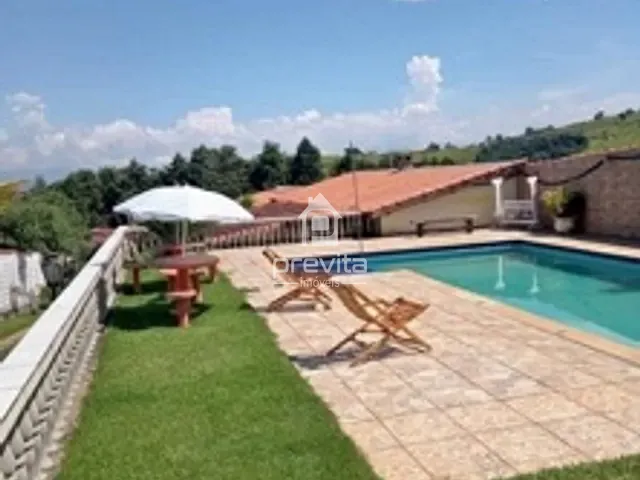 Chácara com 1280m² 4 quartos e 3 banheiros, à venda, no bairro Loteamento Chácaras Ingrid em Taubaté