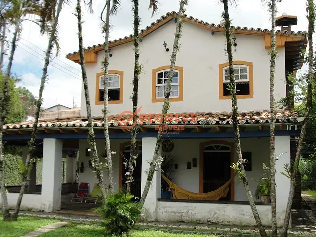 Chácara com 1295m² 3 quartos e 3 banheiros, à venda, no bairro FREGUESIA DA ESCADA em Guararema