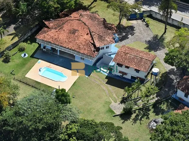 Chácara com 5765m² 8 quartos e 6 banheiros, para alugar, no bairro Angola em Santa Branca