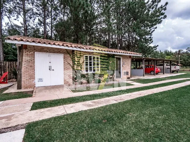 Chácara com 141812m², à venda, no bairro Distrito Industrial em Botucatu