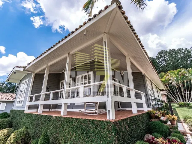 Chácara com 141812m², à venda, no bairro Distrito Industrial em Botucatu