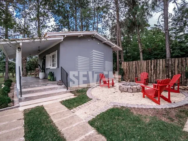 Chácara com 141812m², à venda, no bairro Distrito Industrial em Botucatu