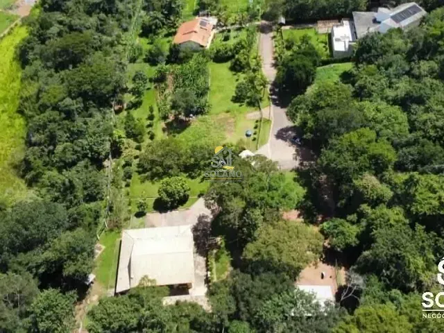 Chácara com 400m² 4 quartos e 5 banheiros, à venda, no bairro Centro em Hidrolândia