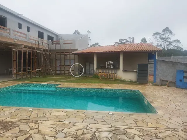 Chácara 4 quartos e 2 banheiros, à venda, no bairro Estância Piratininga em Suzano