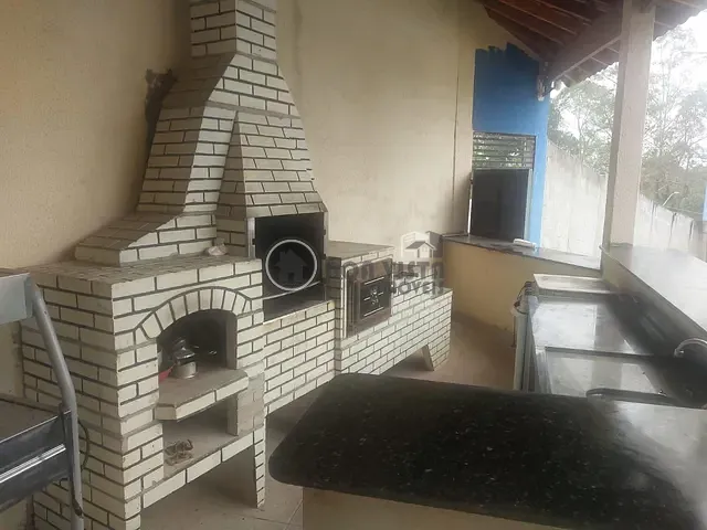 Chácara 4 quartos e 2 banheiros, à venda, no bairro Estância Piratininga em Suzano