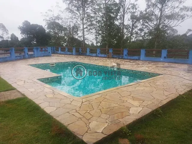 Chácara 4 quartos e 2 banheiros, à venda, no bairro Estância Piratininga em Suzano