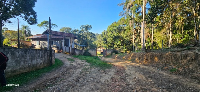 Chácara à venda, no bairro Fazenda Velha em Arujá