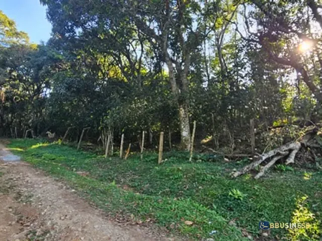 Chácara à venda, no bairro Fazenda Velha em Arujá