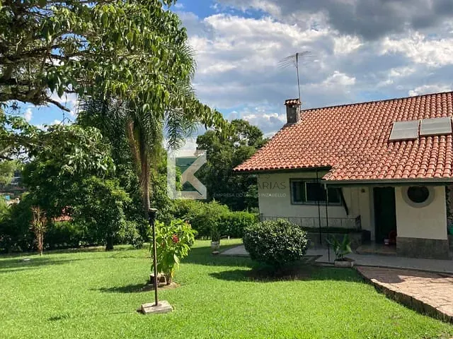 Chácara com 2800m² 2 quartos e 3 banheiros, à venda, no bairro Vale das Laranjeiras em Indaiatuba