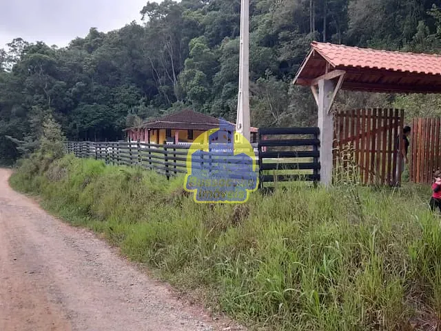 Chácara com 211m² 4 quartos e 1 banheiro, à venda, no bairro Vargem do Salto em Ibiúna