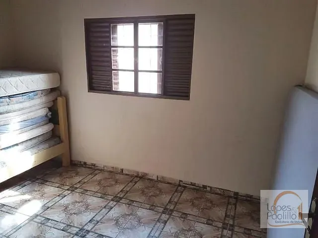 Chácara com 1000m² 3 quartos e 2 banheiros, à venda, no bairro Vila Santa Helena em Atibaia