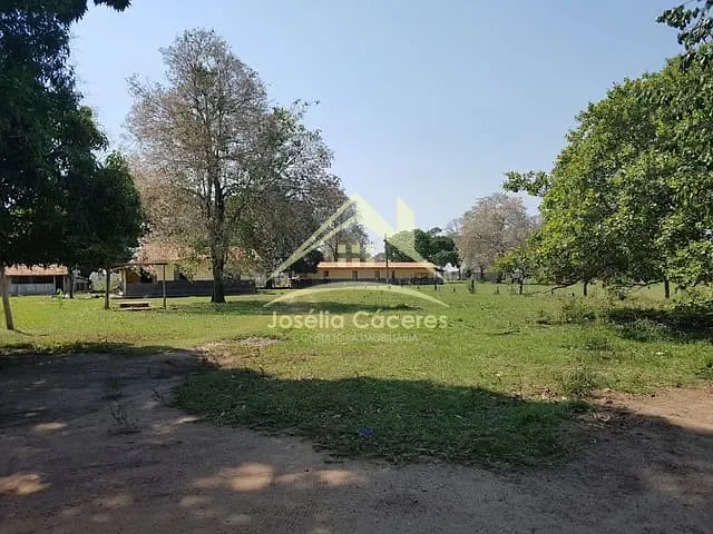 Fazenda com 2650m² 8 quartos e 5 banheiros, à venda, no bairro Centro em Cáceres