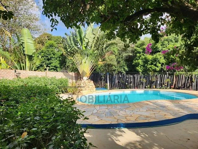 Chácara com 1238m² 3 quartos e 5 banheiros, à venda, no bairro Pinhalzinho em Holambra