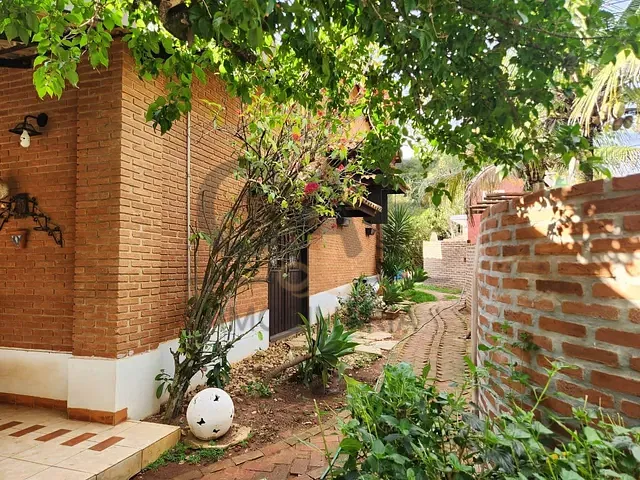 Chácara com 1238m² 3 quartos e 5 banheiros, à venda, no bairro Pinhalzinho em Holambra