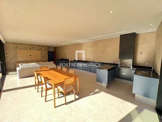 Chácara com 1000m² 3 quartos e 3 banheiros, à venda, no bairro Mãe dos Homens em Bragança Paulista