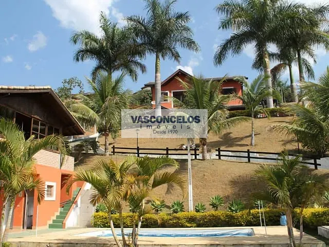 Chácara com 2000m² 4 quartos e 5 banheiros, à venda, no bairro Freitas em São José dos Campos