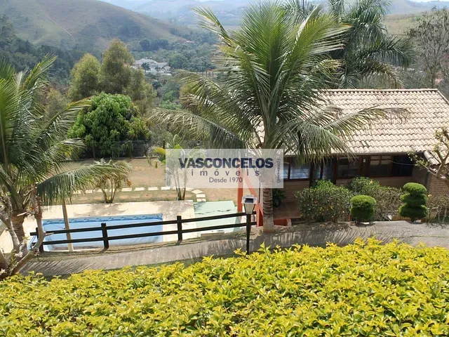Chácara com 2000m² 4 quartos e 5 banheiros, à venda, no bairro Freitas em São José dos Campos