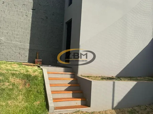 Chácara com 1500m² 1 quarto e 2 banheiros, à venda, no bairro Selva em Londrina